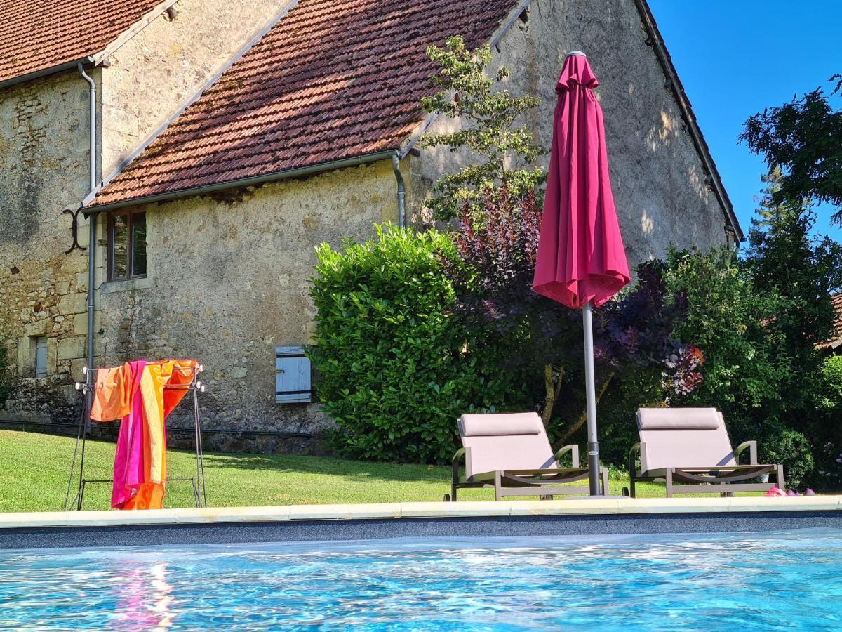 Hotel Ferme De Tayac - Charme Avec Pool Les Eyzies Exteriér fotografie