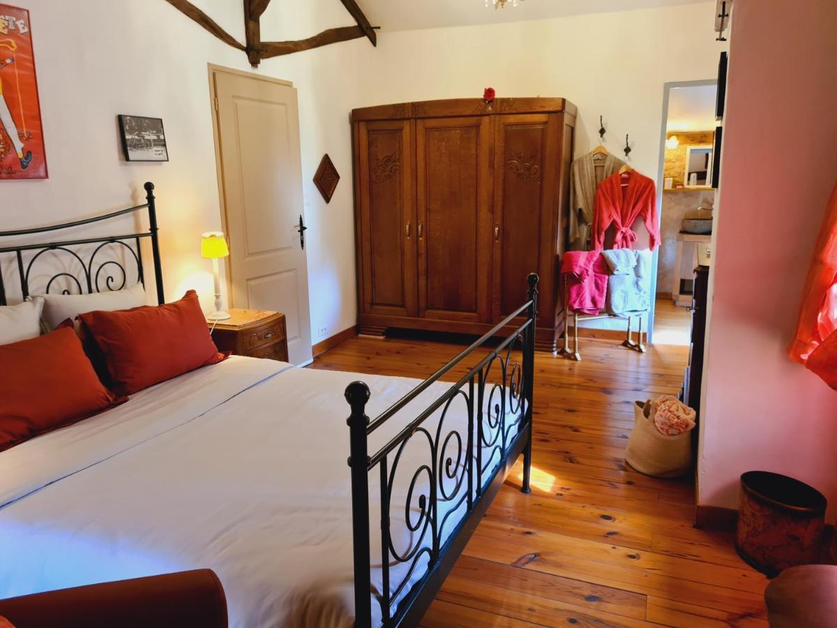 Hotel Ferme De Tayac - Charme Avec Pool Les Eyzies Exteriér fotografie