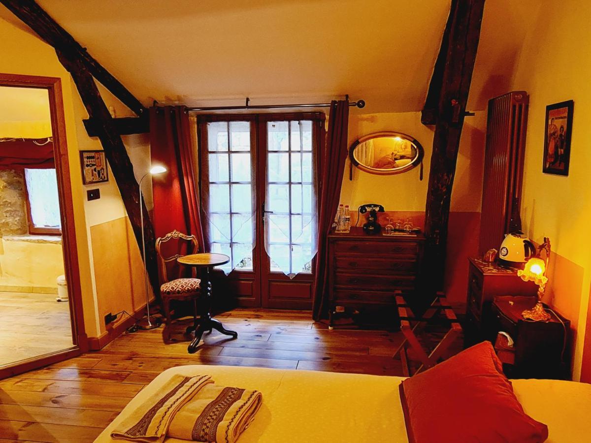 Hotel Ferme De Tayac - Charme Avec Pool Les Eyzies Exteriér fotografie